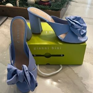 Never worn Gianni Bini heels